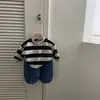 Camiseta Informal Suelta de Manga Nueve Puntos con Cuello Redondo y Rayas Anchas para Bebé - Primavera y Otoño INS - Top Cómodo para Niños y Niñas