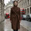 Casaco Feminino Marrom de Lã 100% de Ovelha, Dupla Face, Modelo Longo com Amarração na Cintura, Adequado para o Dia a Dia, Outono e Inverno