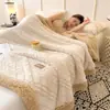 Manta de Felpa de Conejo Gruesa de Alto Gramaje Doble Capa de Invierno Clase A Sarga Manta para Siesta en la Oficina Manta Cubierta para Aire Acondicionado Venta al por Mayor