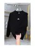 Nueva sudadera de otoño para hombre con cuello redondo y mangas largas, moderna y versátil, camiseta básica deportiva casual, moderna y elegante para hombres