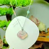 Colgante de Agata Calcedonia Natural de Alta Calidad, Cierre Ruyi, Piedra Preciosa para Hombres y Mujeres, Collar con Colgante de Jade Nube de la Fortuna