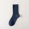 Calcetines para Hombre de Algodón de Xinjiang Doble Costura Caña Media Algodón Puro Absorbentes del Sudor Transpirables Desodorantes Vestir Calcetines de Negocios para Primavera, Otoño e Invierno