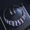 Pendientes y Conjunto de Collar de Flor Tridimensional de Múltiples Capas Brillantes Estilo Europeo y Americano, Conjunto de Cadena Full Diamond Estilo Lujo Ligero para Mujer