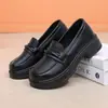 Mocasines retro de estilo francés con suela blanda, puntera cerrada, diseño de estilo británico, nueva colección otoño 2026 para mujer, zapatos casuales slip-on de suela blanda