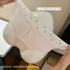 Calcinha Feminina de Algodão Floral Costurada Ins 10A com Forro Estendido de Algodão Antibacteriano Cobertura Total do Quadril Cintura Média para Mulheres