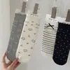 Nuevo estilo de otoño e invierno: Calcetines japoneses simples y versátiles de gato lindo hasta la mitad de la pantorrilla con lazo, calcetines de moda para mujer, suaves y cómodos