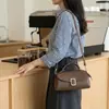 Bolsas de Mujer de Nicho Verano 2026 Nuevo Estilo Viajero de Alto Valor Gran Capacidad Cruzada al Hombro Debajo del Brazo Retro Pequeño Cuadrado