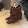 Botas Apiladas para Persona Pequeña Arrugadas Botas de Temperamento Retro Adelgazantes para Mujer 2026 Tacón Oculto Botas de Moda Nuevas 5cm Otoño Invierno