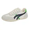 Tênis Brancos Femininos Novos de Verão Versão Coreana Estilo College Ins Sapatos Esportivos Casuais Versátil Fashionável Tênis de Plataforma com Solado Grosso
