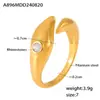 Viento chic europeo y americano, apertura recortada con anillo de dedo de diamante brillante, acero de titanio con revestimiento PVD de oro real de 18k, anillo de lujo ligero que no se decolora