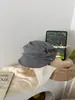 Sombrero de Pana de Algodón y Lino Transpirable Estilo Japonés con Pliegues para Mujer, Sombrero de Monta de Copa Plana, Primavera/Verano 2026