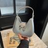 Bolsa Sense de Alta Qualidade Pequena Crowdsourcing Feminina 2024 Nova Verão Combina com Tudo Moda Corrente Transversal Bolsa Pequena Portátil para Trabalho
