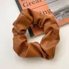 Moño Cabeza de Bola Anillo para el Cabello de Intestino de Cerdo Estilo Bosque Retro Cuero Ins Elegante Liga para el Cabello Banda de Goma Cuerda para el Cabello Diadema Femenina Esponjosa