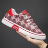 Zapatos de Lona sin Cordones para Hombre Zapatos Casuales Bordado Estampado Combinan con Todo Primavera Nueva Moda Marca Zapatos Deportivos Zapatos de Plataforma para Hombre