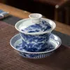 Tigela com Tampa Sancai de Jingdezhen Xícara de Chá Individual de Alta Qualidade Porcelana Azul e Branca Qianli Jiangshan Tigela Doméstica Conjunto de Chá Kung Fu