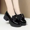 Outono 2025 Novo Versátil Moda Feminina Laço Rasteirinha Aumento de Altura Confortável Leve Popular Sapatos de Couro