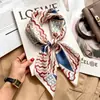 70 Bufandas de Seda con un Toque de Lujo, Moda Coreana Versátil Profesional Bufandas Pequeñas de Seda Imitación, Bufandas de Seda Estampadas Retro para Mujeres