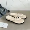 Chanclas de Piel de Oveja para Mujer, Calzado de Verano para Exteriores, Chanclas de Moda con Hebilla Metálica, Sandalias Deslizables de Suela Gruesa Estilo Vacaciones