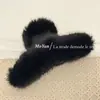 Grampo de Cabelo de Pelúcia Cruzado para Outono e Inverno para Mulheres, Grampo de Cabelo para a Parte de Trás da Cabeça, Presilha Tubarão, Simples Elegante, Grampo de Cabelo Versátil