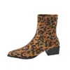 Botines de ante para tallas grandes de comercio exterior transfronterizo, nueva colección otoño/invierno 2026, punta fina, tacón grueso, cremallera trasera, botines versátiles de ajuste ceñido