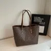 2026 Bolsa Casual Elegante Simples de Grande Capacidade Outono e Inverno Nova Bolsa Tote Design de Nicho Bolsa de Ombro Feminina