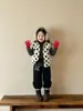 Comercio exterior ropa infantil 26 invierno nuevo estilo coreano lunares lana de cordero caricatura chaleco acolchado y conjunto de pantalones de chándal forrados de polar para niñas