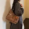 Bolso de mano suave casual, gran capacidad, nuevo bolso de hombro 2026, tote casual para mujer, versión coreana con lunares