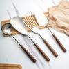Espátula Modelo Nuevo de 26 Años para Cocina Casera, Mango de Madera Maciza Retro de Lujo Ligero, Espátula Cuchara de Acero Inoxidable 304 Utensilios de Cocina
