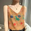 Nuevo camisola estampado de verano para mujer, cuello en V estilo coreano, espalda hermosa, top de satén sin mangas de alta gama