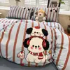 Juego de Ropa de Cama de Cuatro Piezas 100% Algodón Puro con Dibujos Animados Cepillado Otoño/Invierno Sábana de Toalla Engrosada Funda de Edredón Suministros para Dormitorio de Estudiantes