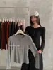 Yuanxi - Camisa básica versátil de manga larga con cuello henley, estilo coreano simple para mujer, otoño 26343