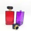 Fornecer frasco de perfume fundo grosso 100ml quadrado plano com borda friso frasco de perfume vazio spray multicolorido frasco de vidro cabeça de spray spray