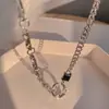 Diseño de Nicho Irregular Piedra Negra Acero de Titanio Anillo Geométrico Empalmado Collar Accesorio Estilo Masculino