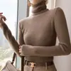 Camiseta base de cuello alto para mujer MCL, nuevo estilo coreano de otoño, top de punto ajustado de manga larga, suéter interior elegante de color liso