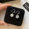 Aretes de gancho de circonita 5A plateados para mujer, chapados en cobre con platino, extremadamente hermosos, de lujo ligero, de alta gama, aretes exquisitos