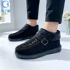Atacado transfronteiriço inverno 2026 com veludo plus espessura sapatos masculinos de algodão tecido velho de Pequim antiderrapantes sem cadarço sapatos para meia-idade e idosos sapatos quentes