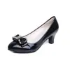 Zapatos nuevos de punta fina con pedrería, suela blanda, tacón bajo, de una sola capa, para mujer, otoño, negros planos, boca baja, estilo de noche, zapatos de hada suaves