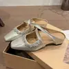 Versión de cuero suave ~ Aumento de altura de 4,5 cm, zapatillas cerradas con pedrería hueca y suela gruesa para mujer, zapatos tipo mula perezosa sin cordones de punta cuadrada
