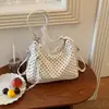 Bolsa de Ombro com Bolinhas Estilo Coreano 2026 para Mulheres, Grande Capacidade, Versátil para o Dia a Dia, Bolsa Transversal com Laço e Toque de Luxo, Bolsa de Mão