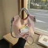 Bolsa de tela bordada de caballito de dibujos animados, suave, linda y atmosférica, bolsa cruzada juvenil para estudiante universitaria, bolsa de hombro para ir al trabajo, compras