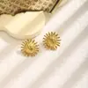 Pendientes Retro de Rayas Verticales Estilo Europeo y Americano Estilo Lujo Ligero Acero Inoxidable Corazón Hueco Pendientes de Mariposa Pendientes de Nicho para Mujer