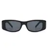 Gafas de sol protectoras solares europeas y americanas para mujer, montura pequeña, gafas de sol con letras, marco negro transfronterizo, gafas vintage y2k hip hop para chica popular, pasarela