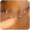 Moda Europea y Americana Flor de Cobre Microincrustada con Circonita Colgante Collar Trébol de Cuatro Hojas de Circonita Cúbica Blanca Cadena para Clavícula de Mujer