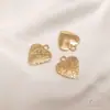 Pingente de Coração de Amor Preservador de Cor Preenchido com Ouro 14K Pingente de Colar Retro Europeu e Americano em Forma de Coração Pingente de Joia DIY Feito à Mão