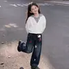 Conjunto de duas peças para meninas, estilo coreano, fresco para primavera e outono, com capuz, pingente de gato fofo e calça jeans