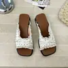 Sandalias planas de nuevo estilo estilo hada para combinar con faldas, ropa de verano para exteriores 2026, sandalias deslizables de punta abierta con lazo francés para mujer