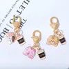 Lindo Colgante de Gato de Metal para Café Llavero Corazón de Niña Antiperdido Estuche para Auriculares AirPods Colgante Decorativo para Memoria USB