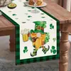 Bandeirinha de Mesa Popular do Dia de São Patrício Anão Estampa de Trevo Material de Linho Toalha de Mesa Decorativa para Feriado de Primavera
