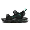 Sandálias Infantis 2026 Verão Novo Estilo Crianças Médias e Grandes Abertas na Ponta Solado Macio Leve Velcro Amortecedor de Ar Casual Sapatos de Praia Modernos