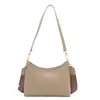 Bolsa Retro Tendência Europeia e Americana com Alça Larga para Mulheres, Novo Modelo 2025, Bolsa de Ombro e Transversal de Alta Qualidade para o Dia a Dia